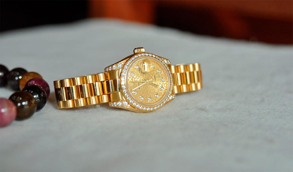 Đồng hồ nữ thời trang cao cấp Rolex.